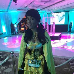 Meet your Posher, Eliza